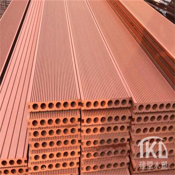 秦皇島圓孔共擠木塑地板
